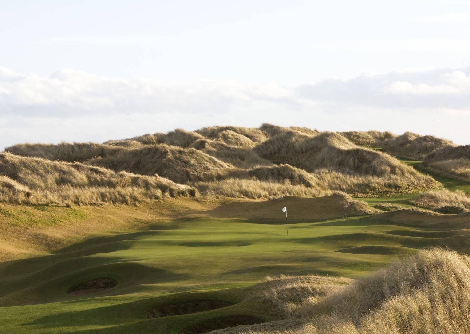 Trump Macleod House & Lodge, Scotland Balmedie Bagian luar foto